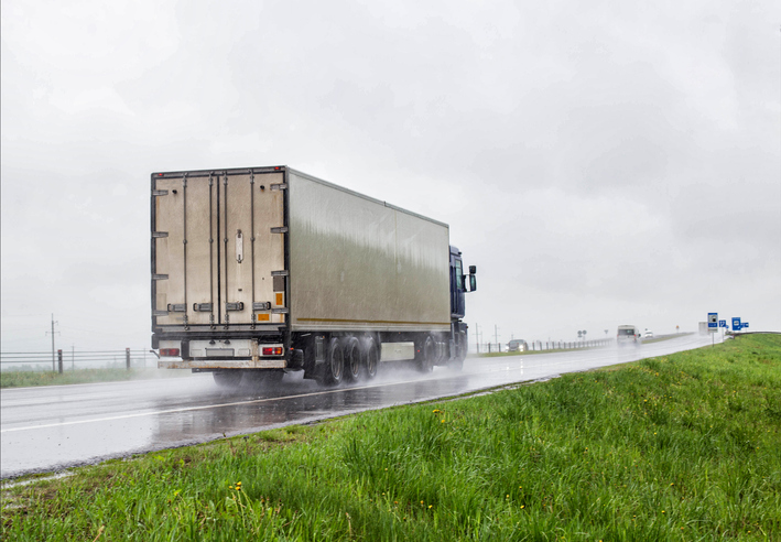 Essential Tips for Moving in Bad Weather